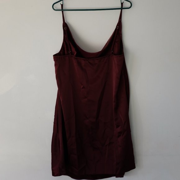 Nasty Gal Sought After Cowl Satin Dress - Picture 3 of 8